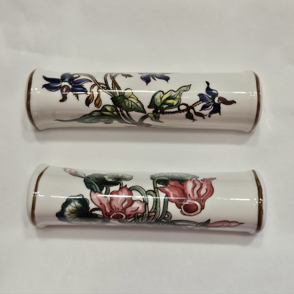 Villeroy & Boch Knife Rests.